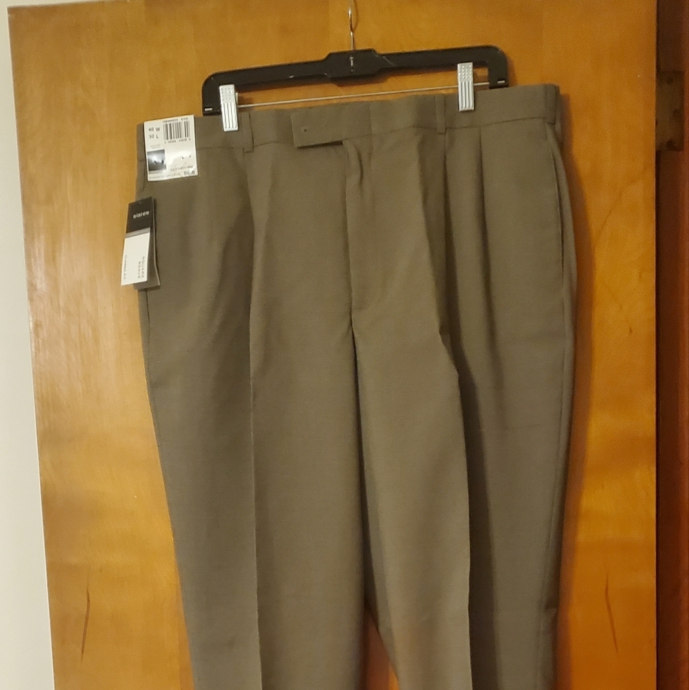 NWT Slates by Dockers Classic Fit Dress Pants Brown Size 40x32